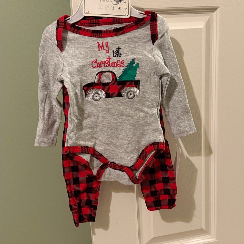 NWT Plaid Christmas Baby Three-piece Set 3/6 months